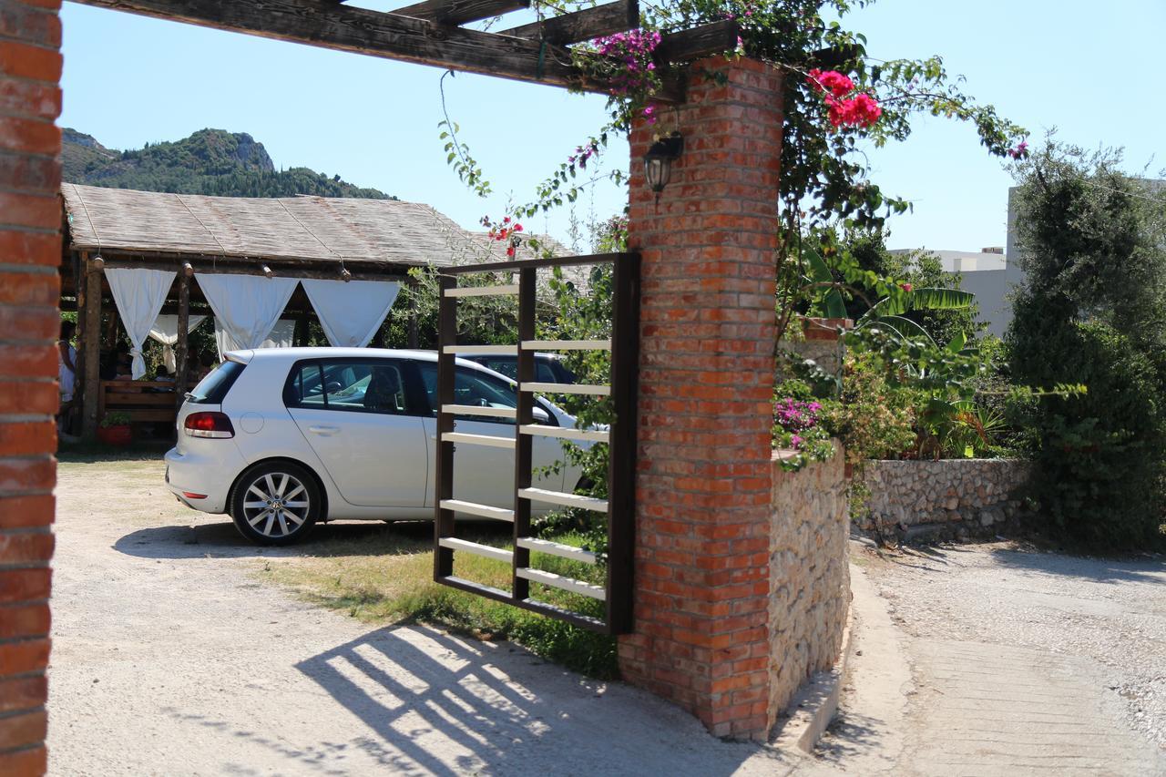 Guesthouse Vila Druri Dhërmi Exteriér fotografie